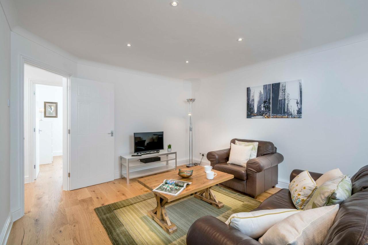 Splendid Apartment Near Vauxhall Tube London Exterior foto